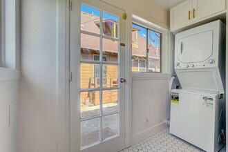 2909 Cimarron St in Los Angeles, CA - Building Photo - Building Photo