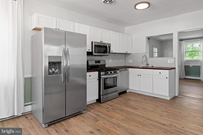 property at 2305 Pickwick Rd
