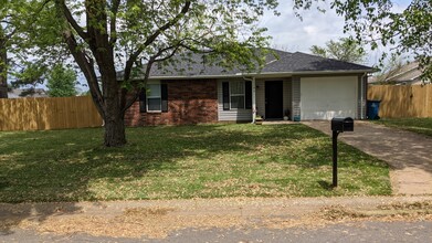 1194 Flint Pl in Gentry, AR - Building Photo - Building Photo