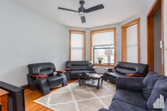 1538 W Wrightwood Ave, Unit 1 in Chicago, IL - Building Photo - Building Photo