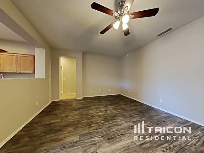 374 E Yellow Wood Ave in San Tan Valley, AZ - Building Photo - Building Photo