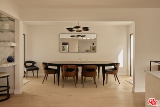 8593 Hollywood Blvd in Los Angeles, CA - Building Photo - Building Photo