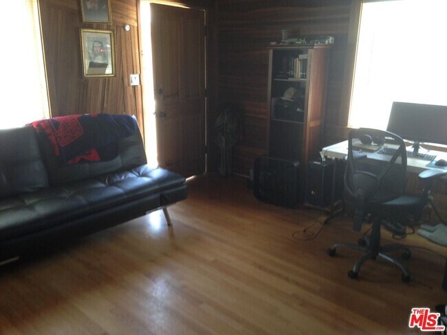 22844 Pacific Coast Hwy in Malibu, CA - Building Photo - Building Photo