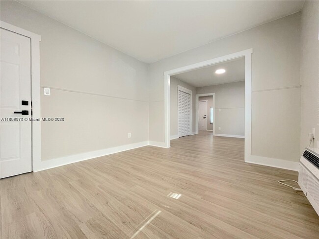 1836 Dewey St in Hollywood, FL - Building Photo - Building Photo