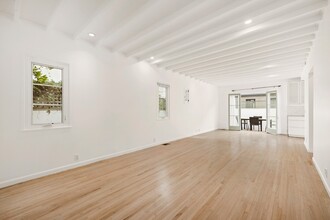 1126 Idaho Ave in Santa Monica, CA - Building Photo - Building Photo