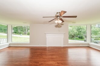 1003 Alford Ave in Hoover, AL - Foto de edificio - Building Photo