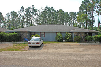 200 Crow Rd in Pensacola, FL - Building Photo - Building Photo