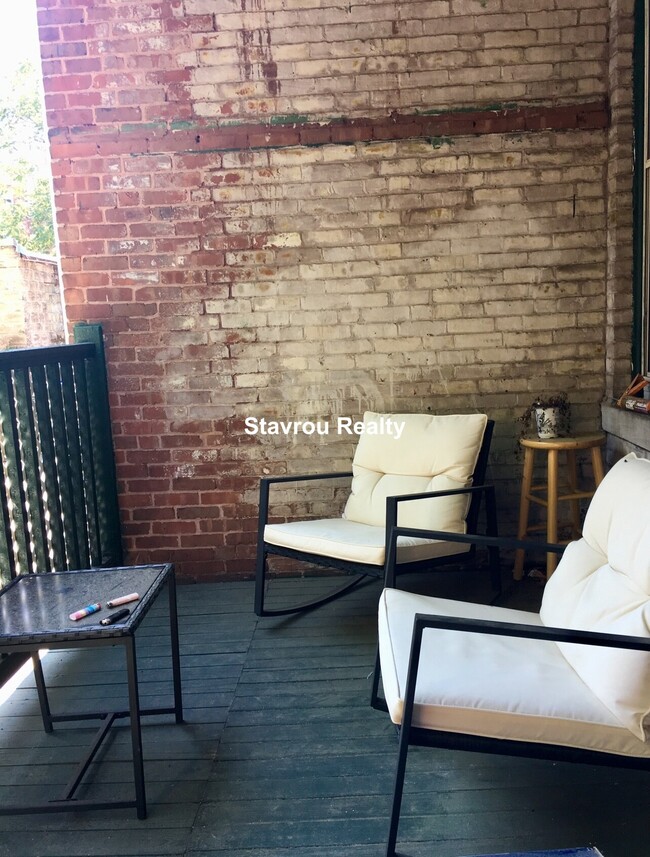 1677 Beacon St, Unit 2 in Brookline, MA - Building Photo - Building Photo