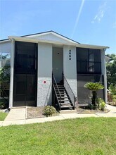 4882 S Semoran Blvd in Orlando, FL - Building Photo - Building Photo