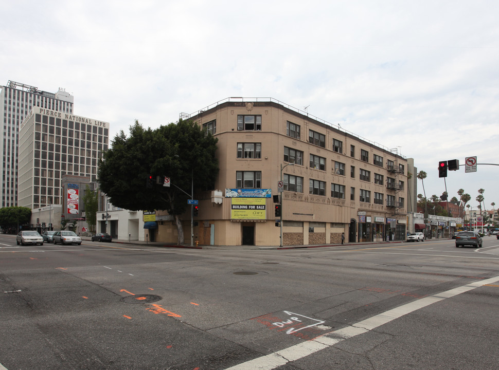 3950 W 6th St in Los Angeles, CA - Building Photo