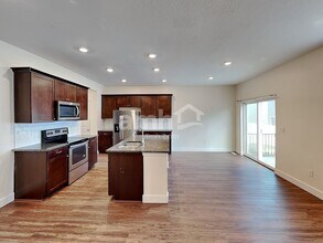 2360 S Wild Horse Way in Bluffdale, UT - Building Photo - Building Photo