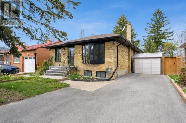 22 N Heights Rd
