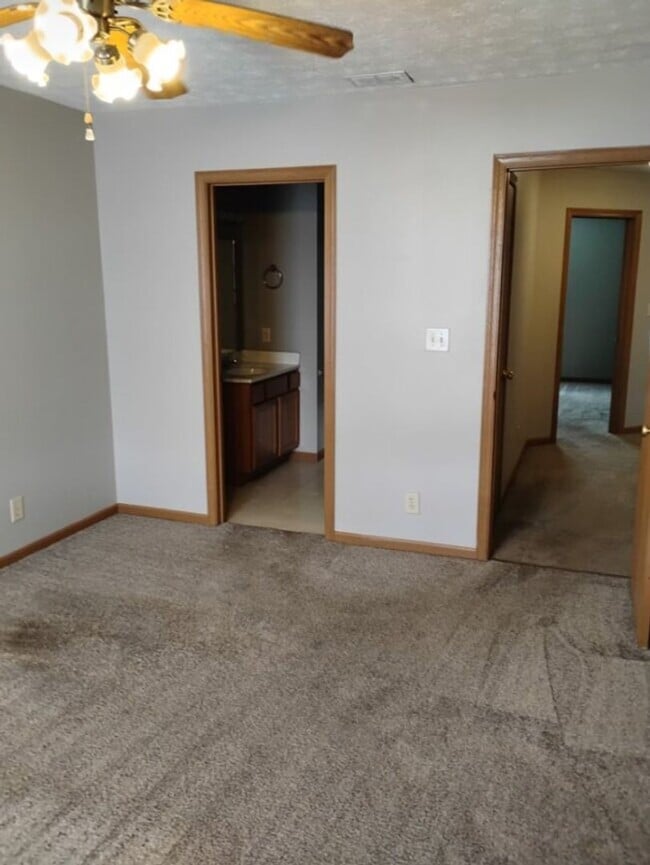 3384 Edison Dr in West Lafayette, IN - Building Photo - Building Photo