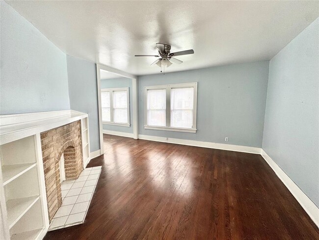 1816 Branard St in Houston, TX - Building Photo - Building Photo