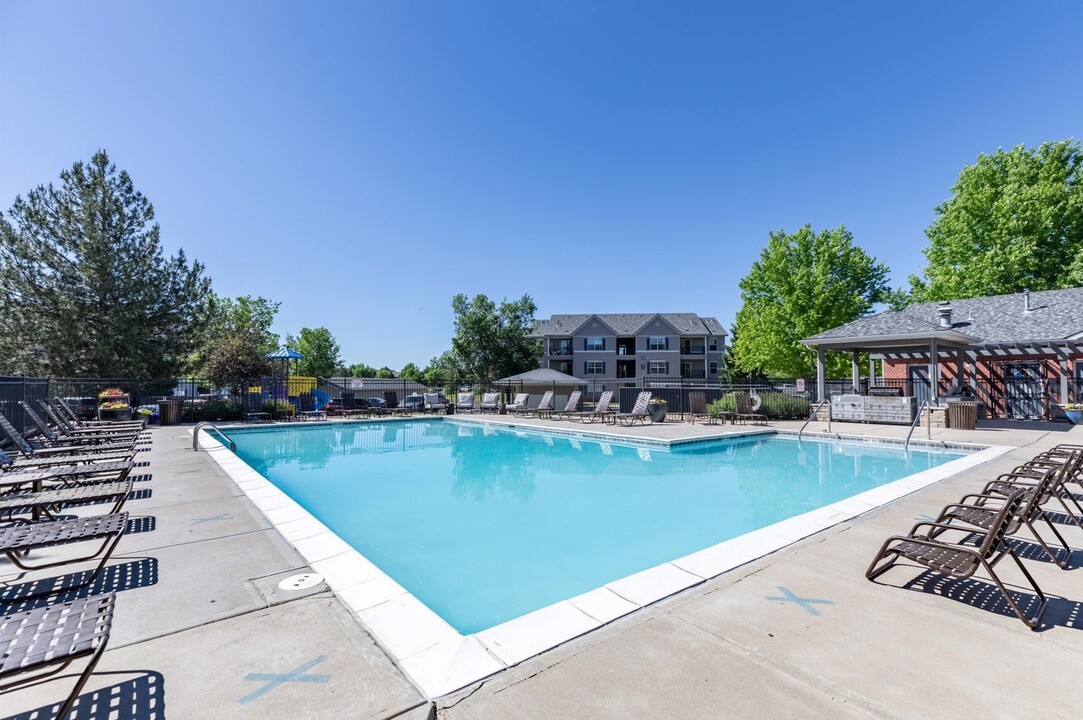 Clover Basin Village in Longmont, CO - Building Photo