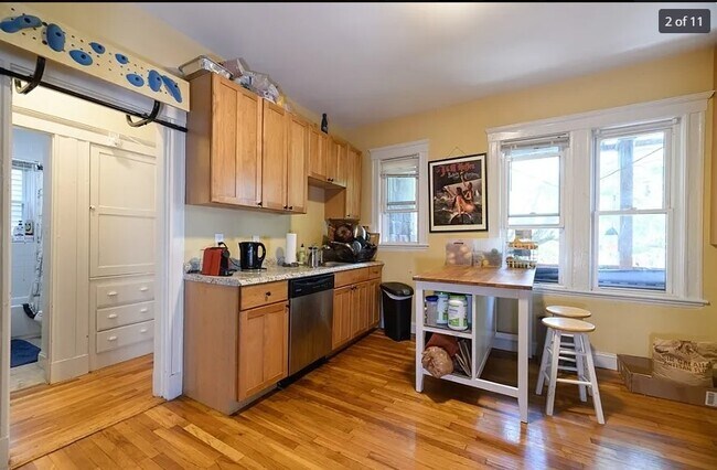 124 Elm St, Unit 3 in Cambridge, MA - Building Photo - Building Photo