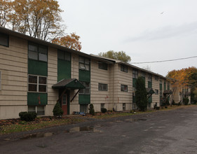 Crippen Apartments in Syracuse, NY - Foto de edificio - Building Photo