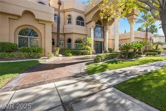 1008 Trophy Hills Dr in Las Vegas, NV - Foto de edificio - Building Photo