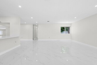230 NW 33rd Terrace in Fort Lauderdale, FL - Building Photo - Building Photo