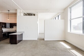 8 Garfield St in Detroit, MI - Building Photo - Building Photo