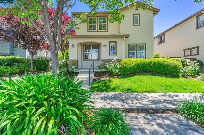 property at 1858 3rd St