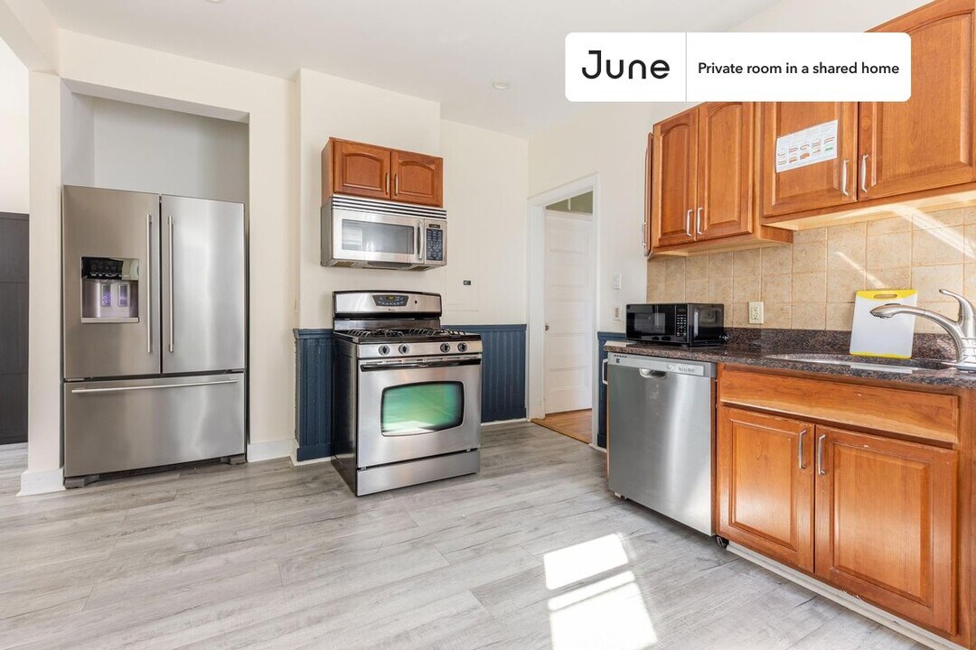 72 Roseclair St-Unit -F in Boston, MA - Building Photo