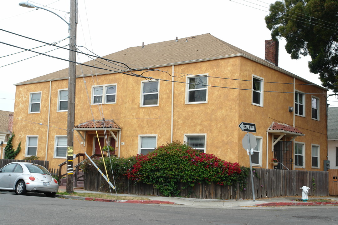 5201 West St in Oakland, CA - Building Photo