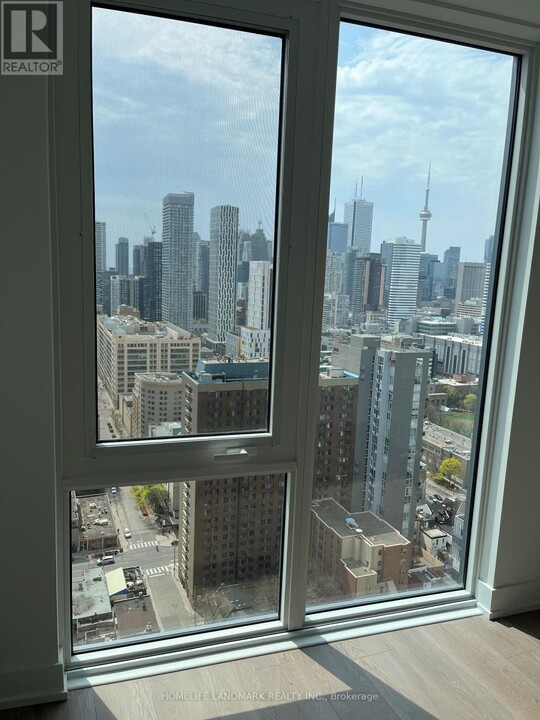 308 Jarvis St in Toronto, ON - Building Photo
