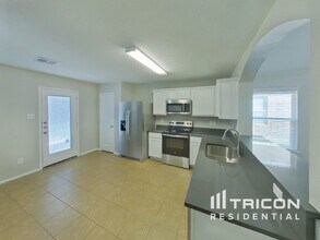 1112 Roman Dr in Princeton, TX - Foto de edificio - Building Photo