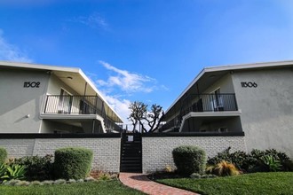 ADCO in Downey, CA - Foto de edificio - Building Photo