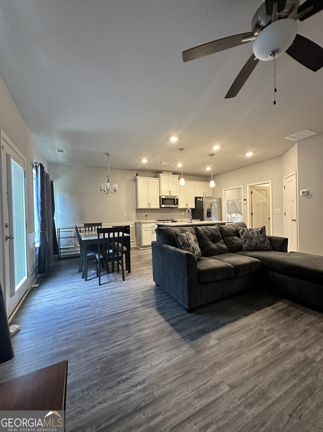 1360 Sugar Glen Ct in Lawrenceville, GA - Building Photo - Building Photo