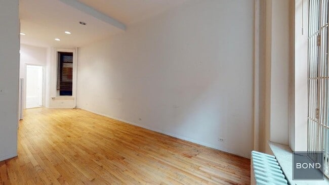 property at 315 E 93rd St