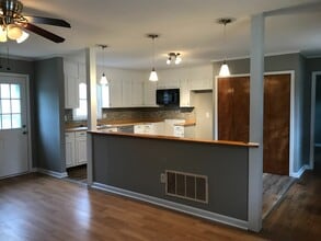 1008 Davenport Rd in Simpsonville, SC - Building Photo - Building Photo