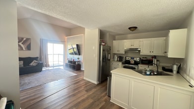 78 Grassmire Dr in Clarksville, TN - Foto de edificio - Building Photo