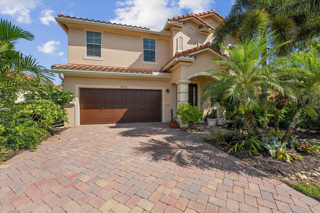 10731 Ivanhoe Ln in Wellington, FL - Building Photo