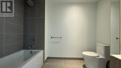 28 Ann St in Mississauga, ON - Building Photo - Building Photo