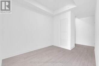 39 Mary St in Barrie, ON - Building Photo - Building Photo