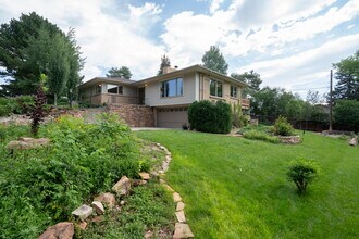 1020 Cimmeron Dr in Loveland, CO - Building Photo - Building Photo
