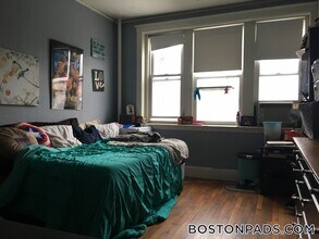 1800 Commonwealth Ave in Boston, MA - Building Photo - Building Photo