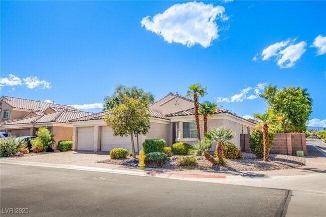 8161 Waltons Ml Ct in Las Vegas, NV - Building Photo - Building Photo
