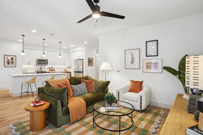 Whitlow in Lewisville, TX - Foto de edificio - Building Photo