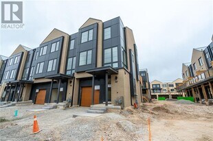 2273 Turnberry Rd in Burlington, ON - Building Photo