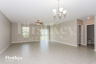 10226 Bright Crystal Ave in Riverview, FL - Building Photo - Building Photo