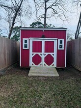 8220 Crestview Dr in Houston, TX - Foto de edificio - Building Photo