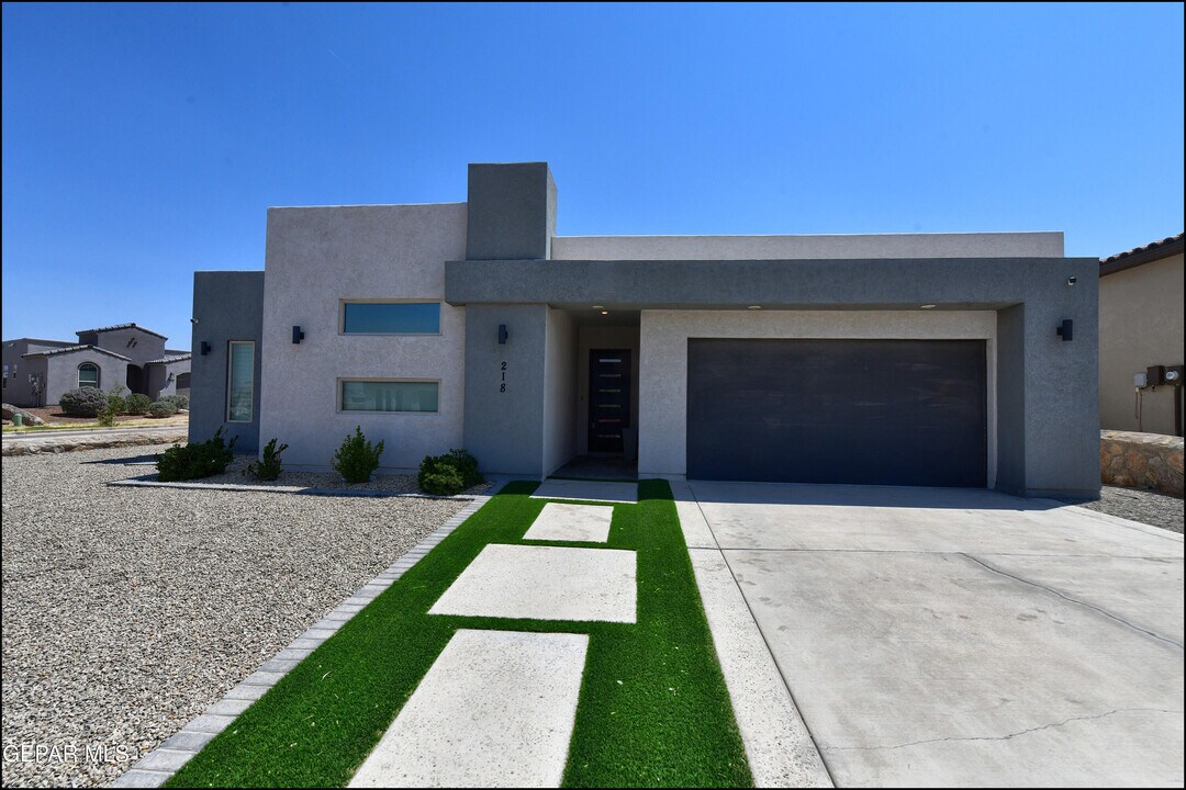 218 Rutland Pl in El Paso, TX - Building Photo