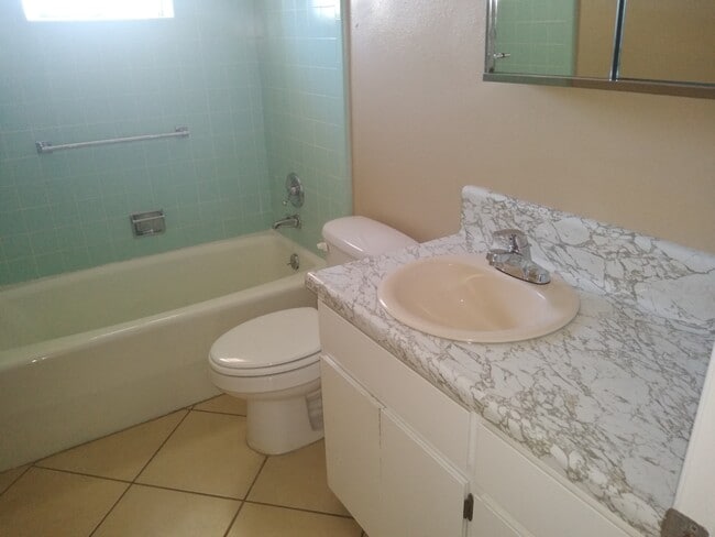 5921 E Des Moines St in Mesa, AZ - Building Photo - Building Photo