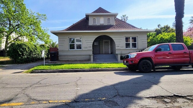 4060 6th St in Riverside, CA - Building Photo - Building Photo