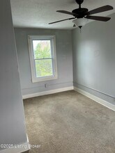 919 E Oak St in Louisville, KY - Building Photo - Building Photo