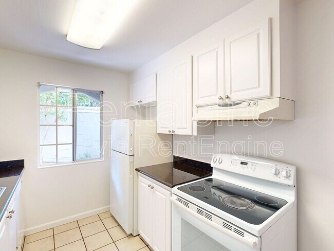 18219 Happy Ln in Sonoma, CA - Building Photo - Building Photo