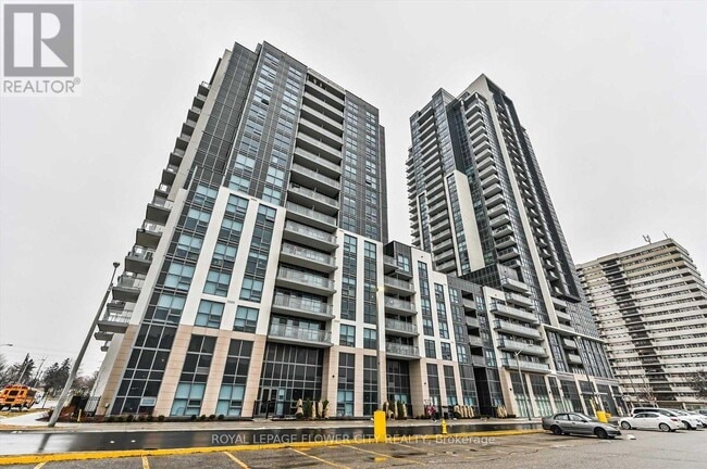 property at 10 Meadowglen Pl